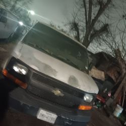 Chevy Express 1500 V6