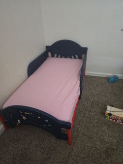 Toddler bed