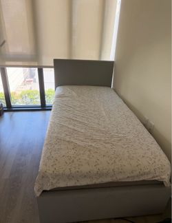 Twin bed