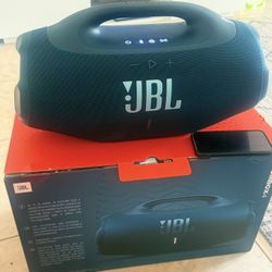 JBL Boombox 4 Generation 