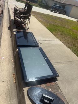 Free Two TVs working