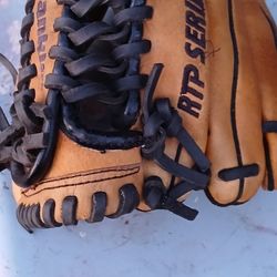 Franklin Baseball Glove