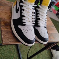 Deallllllls $100 Come Get These Kicks B4 I Wear Em