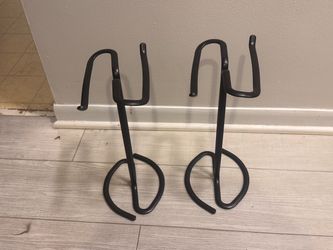 Black Metal Boot Stands – Set of 2