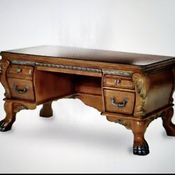 Desk for sale AICO Michael Amini ( deliver available )