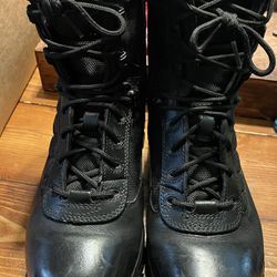 Bates Men’s 8” Side Zipper Boot Size 8