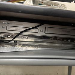 Philips DVD/CD/VCR combo player