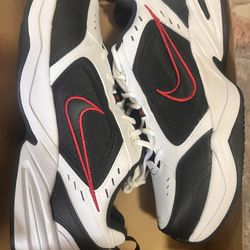 Nike Air Monarch IV Men’s Size 12 4E Width 