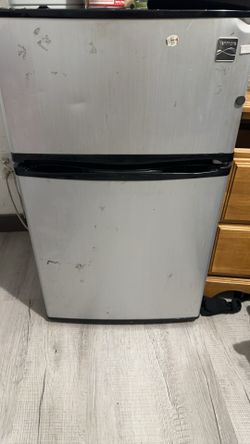 Mini fridge/freezer