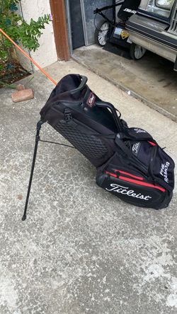 Titleist golf hybrid bag in mint condition