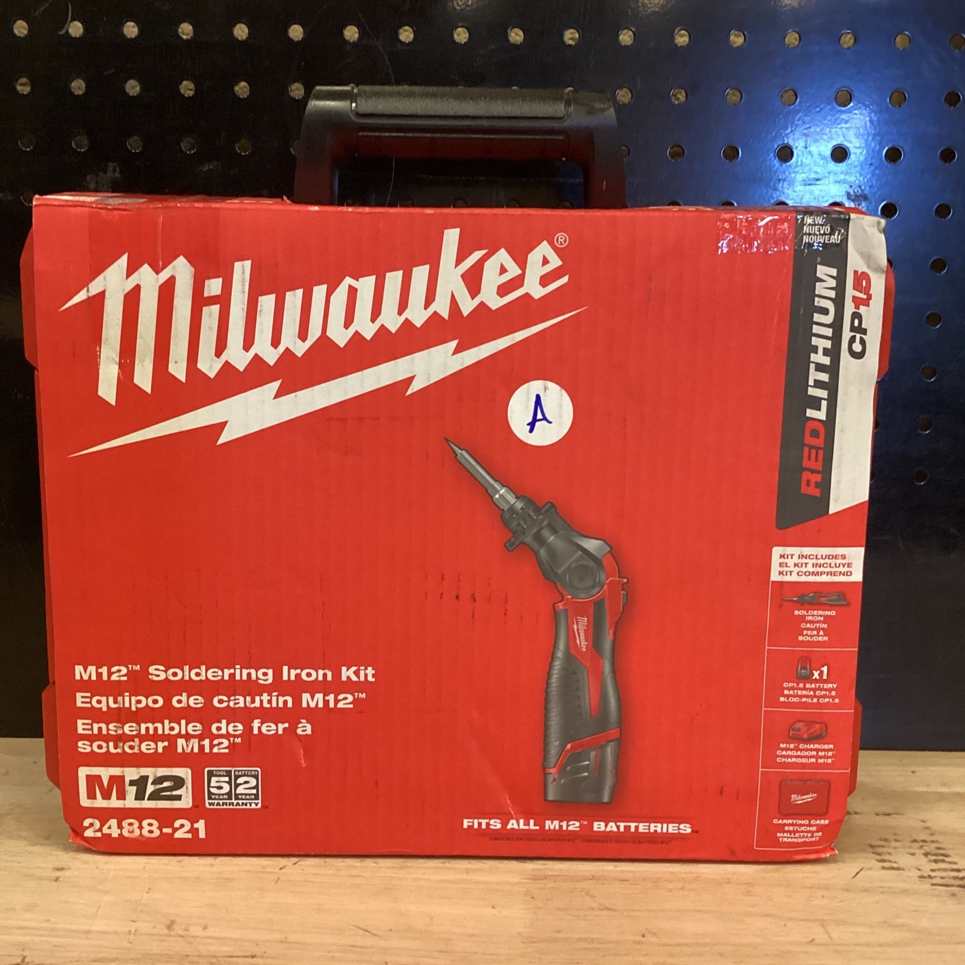 Milwaukee M12 12-Volt Lithium-Ion Cordless Soldering Iron Kit with (1) 1.5Ah Batteries, Charger & Hard Case