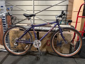 Two trek 850 16 1/2 frame and 20 inch frame