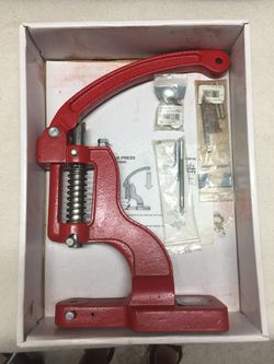 Tandy Leather Craft tool hand press with accesories for Sale in West Palm  Beach, FL - OfferUp