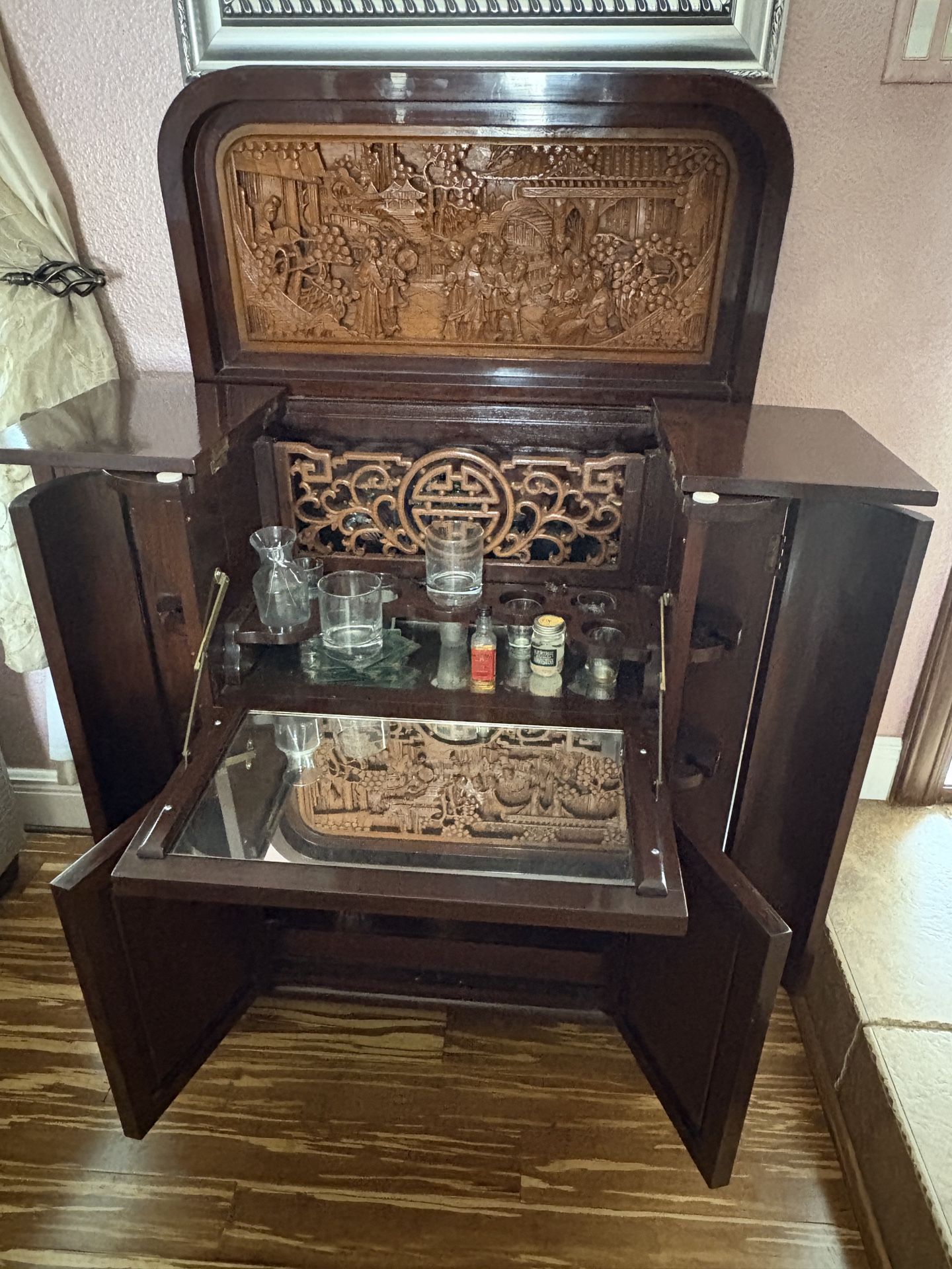 Beautiful wood Asian Style Bar
