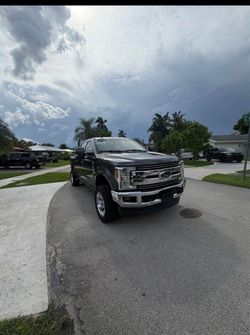 2019 Ford F250 Super Duty Super Cab · Lariat Pickup 4D 6 3/4 ft