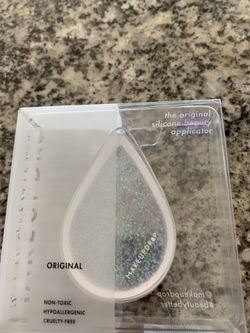 New Makeupdrop silicon beauty applicator