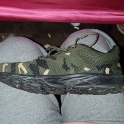 Camouflage  With A Heart Tennis Shoes