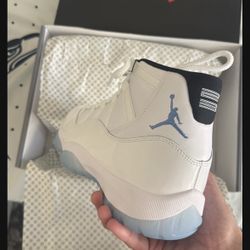 Jordan 11 legend blue