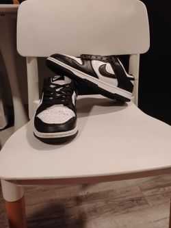 Men's Us 11 Panda Dunks