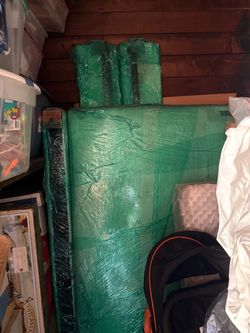 Free Queen platform bed