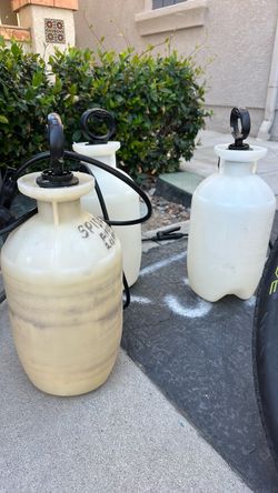 2 Gallon Sprayers