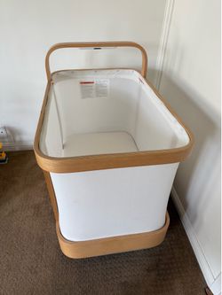 Cradlewise smart crib for sale $900 on neat condition!