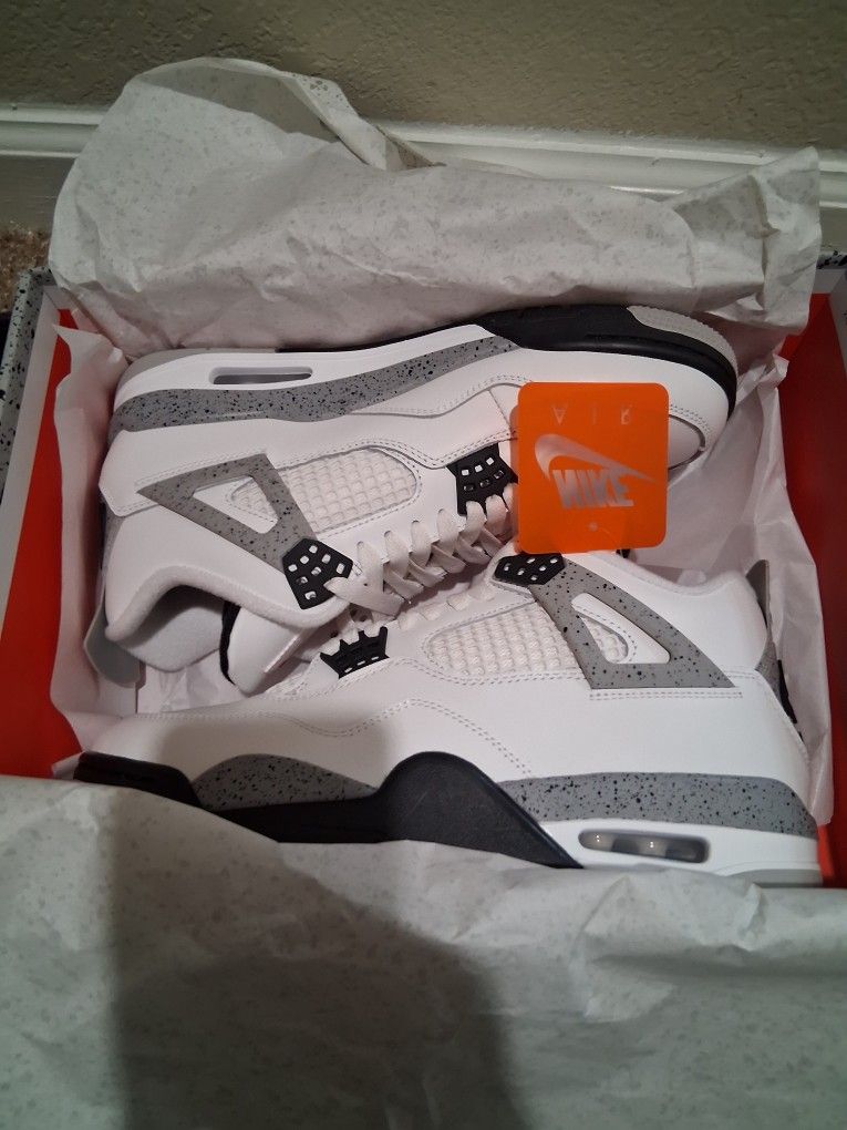 $150 Jordan 4 White Cement Size 9 1/2