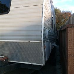 Fun Runner Toy Hauler 