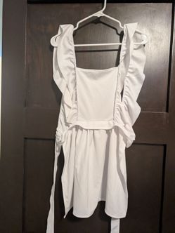 S114) White ruffle apron for princess Halloween costume