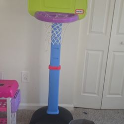 Basketball Goal With Balls