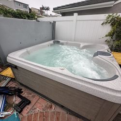 Coleman Above Ground Hot tub (4 Person)