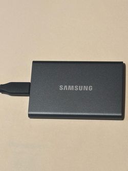 Samsung T7 1TB Portable External SSD