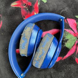 Beats Solo Wireless  Bluetooth Headphones