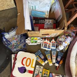 Art / School Supplies 