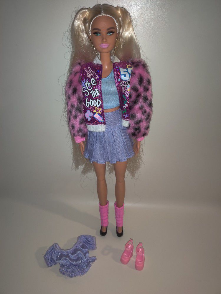 Barbie Extra Doll 