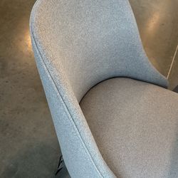 New dining table set on sale