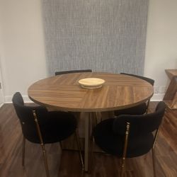 Dinning Room Table (Must Pick Up) Table Only 