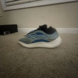  YEEZY 700 V3 Arzareth
