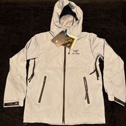 brand new arcteryx jacket size xl runs small