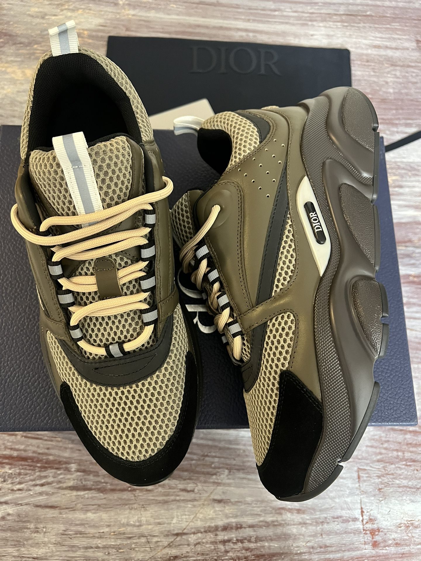 Men’s Sneakers Sz 10.5