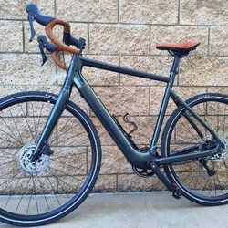 Giant/Momentum Voya E+1 Size Large 2024  (No charger) No Issues At All. Asking 800$ Obo 