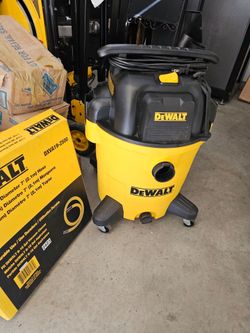 New Dewalt 12gal Wet/Dry Vacuum