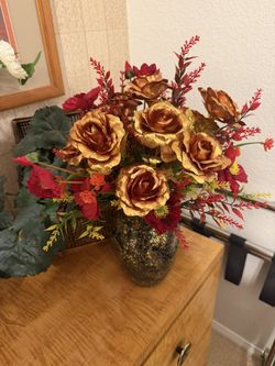 Floral Arrangements with Decorative Vases Elegant Home Decor Choice of 4