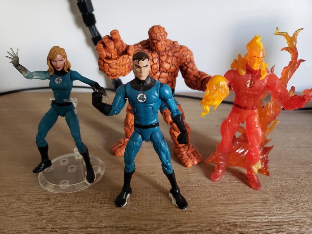 Action Figure - Fantastic Four - Marvel Legends - Exclusive Walmart Figures