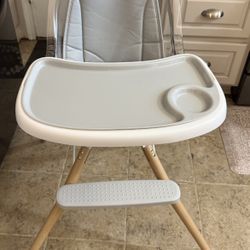 High Chair - Munchkin 360 Cloud 