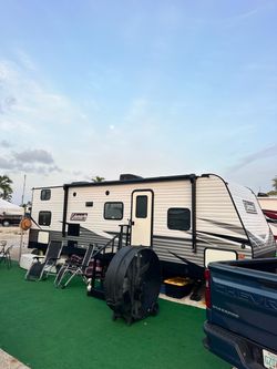 2020 Coleman Lantern Travel Trailer