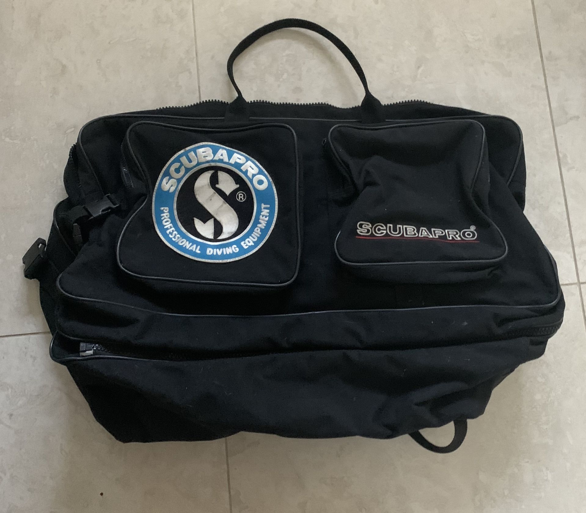 ScubaPro Travel Bag w/backpack Straps Large