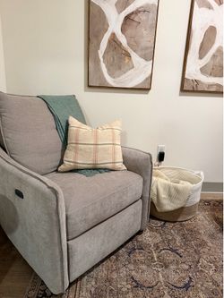 Oversized Power Recliner Chair