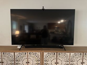 Samsung 82” TV