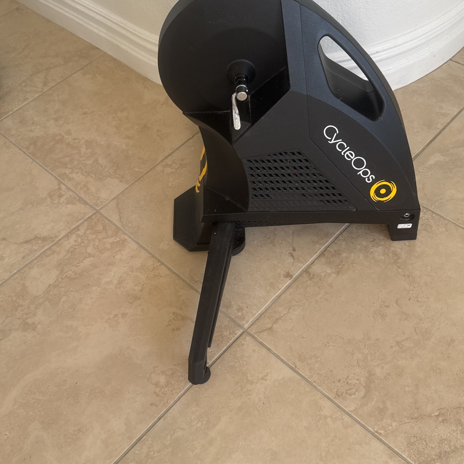 CycleOps Hammer Direct Drive Bike Trainer